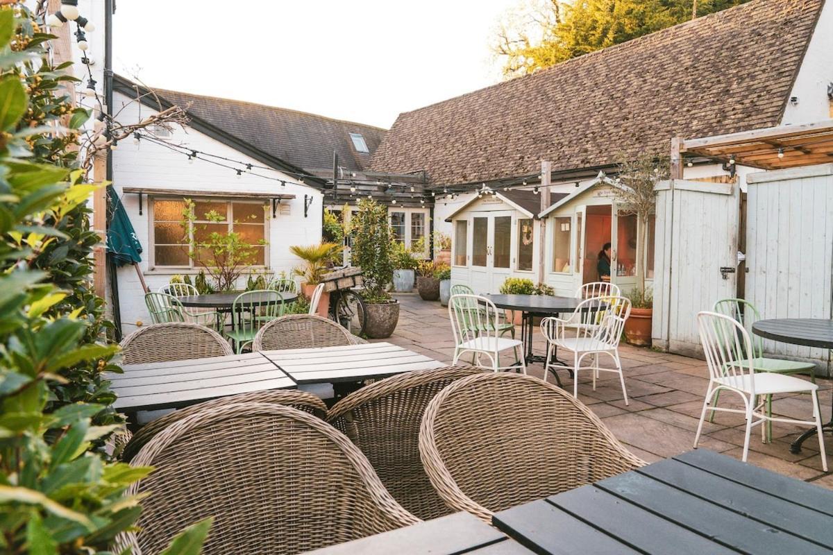 The Prestbury Annexe Apartamento Cheltenham Exterior foto
